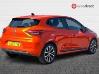 Used Renault Clio Evolution 145 HP (106 kW) 2023 Orange Hatchback