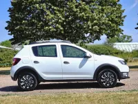 Used Dacia Sandero Lauréate 90 HP (66 kW) 2013 White Hatchback