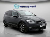 Usado VW Touran SEL 148 HP (108 kW) 2022 Cinzento Monovolume