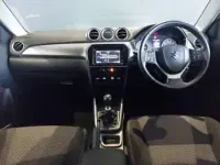 Używany Suzuki Vitara SZ-T 129 KM (94 kW) 2021 Biały SUV