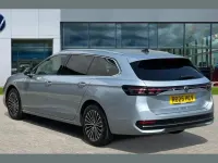 Used VW Passat Elegance 267 HP (196 kW) 2025 Silver Estate
