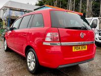 Used Vauxhall Zafira Design Edition 120 HP (88 kW) 2014 Red MPV