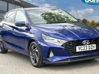 Używany Hyundai i20 SE 101 KM (74 kW) 2023 Niebieski Hatchback