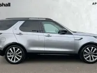 Usado Land Rover Discovery 5 SE Dynamic 350 HP (257 kW) 2024 Cinzento SUV