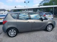 Used Vauxhall Meriva 120 HP (88 kW) 2015 Brown MPV