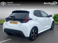 Used Toyota Yaris Hybrid Design 2024 White Hatchback