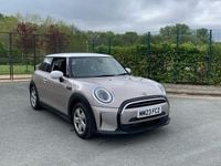 Usado Mini Cooper Classic 134 HP (98 kW) 2023 Cinzento Citadino