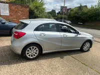 Używany Mercedes A180 SE 109 KM (80 kW) 2015 Srebrny Hatchback