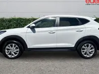 Used Hyundai Tucson SE 132 HP (97 kW) 2019 White SUV