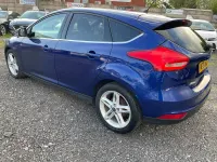 Begagnad Ford Focus Zetec 2016 Blå Halvkombi