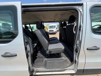 Second-hand Vauxhall Vivaro S 120 CP (88 kW) 2018 Argintiu Monovolum