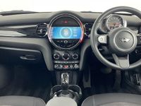 Used Mini Cooper Classic 136 HP (100 kW) 2022 Red Hatchback