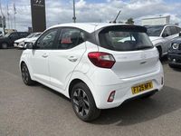 Used Hyundai i10 Advanced 79 HP (58 kW) 2025 White Hatchback