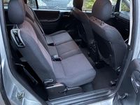 Second-hand Vauxhall Zafira Design Edition 2005 Argintiu Monovolum