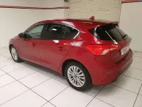 Gebraucht Ford Focus Titanium 2019 Rot Kleinwagen