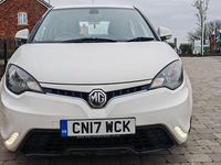 Used MG MG3 106 HP (77 kW) 2017 White Hatchback