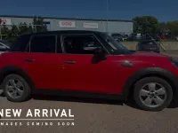 Usado Mini Cooper Classic 134 HP (98 kW) 2023 Vermelho Citadino