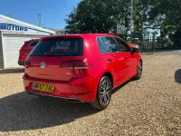 Used VW Golf VII SE 125 HP (91 kW) 2017 Red Hatchback