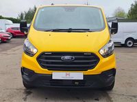 Usado Ford Transit Custom S 130 HP (95 kW) 2022 Amarelo Van