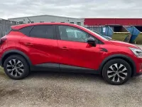 Usado Renault Captur Evolution 140 CV (102 kW) 2023 Rojo SUV