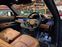 Usado Land Rover Defender SE 300 HP (220 kW) 2024 Azul Carrinha