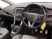 Used Vauxhall Zafira SRi 140 HP (102 kW) 2018 Red MPV