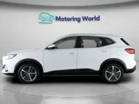 Begagnad MG HS Excite 162 HK (119 kW) 2023 Vit SUV