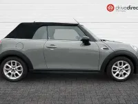 Begagnad Mini Cooper Cabriolet Classic 136 HK (100 kW) 2019 Grå Cab