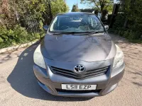 Usado Toyota Verso 2011 Cinzento Monovolume