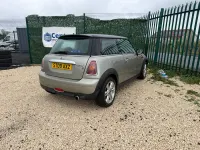 Begagnad Mini Cooper D Hatch 2009 Silver Halvkombi