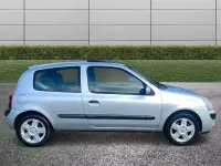 Used Renault Clio Dynamique 2005 Silver Hatchback
