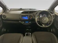 Used Toyota Yaris Hybrid 100 HP (73 kW) 2019 Blue Hatchback