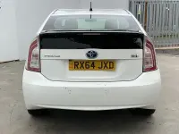 Used Toyota Prius T4 122 HP (89 kW) 2020 White Hatchback