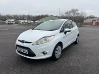 Usado Ford Fiesta Zetec 2010 Branco Citadino