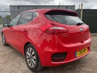 Używany Kia Ceed 2016 Czerwony Hatchback