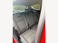 Usado Ford Kuga Zetec 140 HP (102 kW) 2014 Vermelho SUV