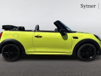 Begagnad Mini Cooper Sport 136 HK (100 kW) 2023 Gul Halvkombi