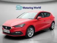 Begagnad Seat Leon SE Dynamic 2023 Röd Halvkombi