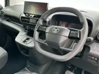 Używany Vauxhall Combo Design Edition 100 kW (136 KM) 2024 Czarny Minivan