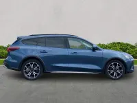 Used Ford Focus Active 155 HP (114 kW) 2023 Blue Estate