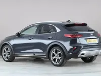 Usado Kia XCeed 136 CV (100 kW) 2020 Gris SUV