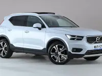 Usado Volvo XC40 Inscription 163 HP (119 kW) 2021 Prateado SUV