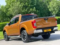 Used Nissan Navara Tekna 190 HP (139 kW) 2020 Yellow Pickup