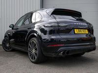 Used Porsche Cayenne Turbo 550 HP (404 kW) 2018 Black SUV