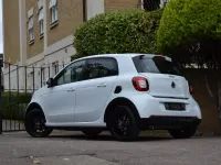 Used Smart ForFour Premium 90 HP (66 kW) 2017 White Hatchback