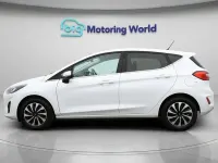 Second-hand Ford Fiesta Titanium 125 CP (91 kW) 2023 Alb Hatchback