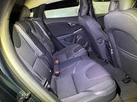 Begagnad Volvo V40 SE 180 HK (132 kW) 2013 Halvkombi