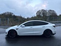 Used Tesla Model 3 Performance 82 kW (112 HP) 2019 White Sedan