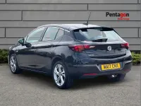 Used Vauxhall Astra SRi 99 HP (72 kW) 2017 Black Hatchback