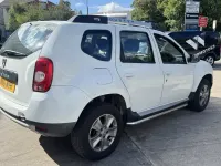 Used Dacia Duster Lauréate 110 HP (80 kW) 2016 White SUV